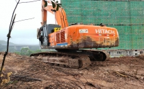 挖掘机复合动作大臂不起是什么问题？