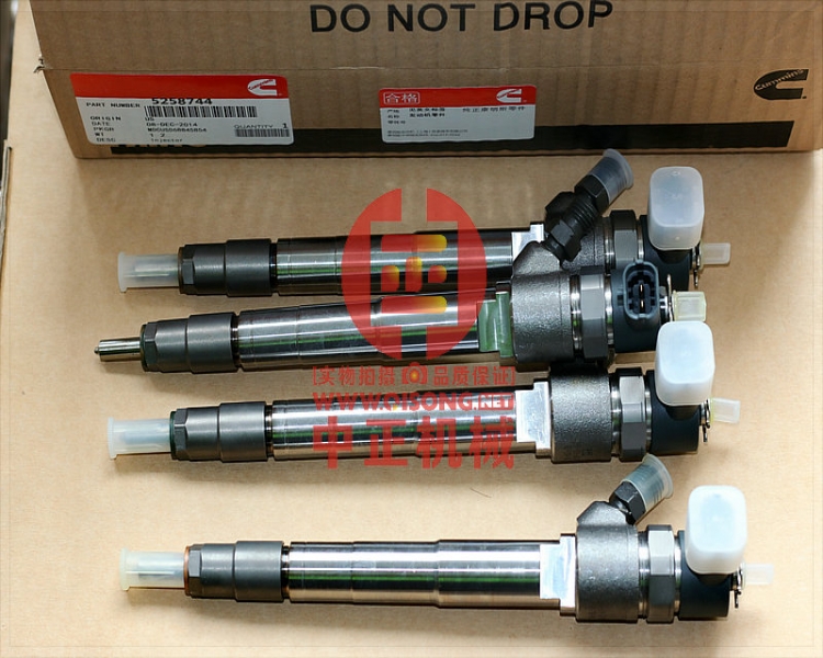 挖掘机喷油器/柴油机喷油泵/单体泵/油嘴/柱塞