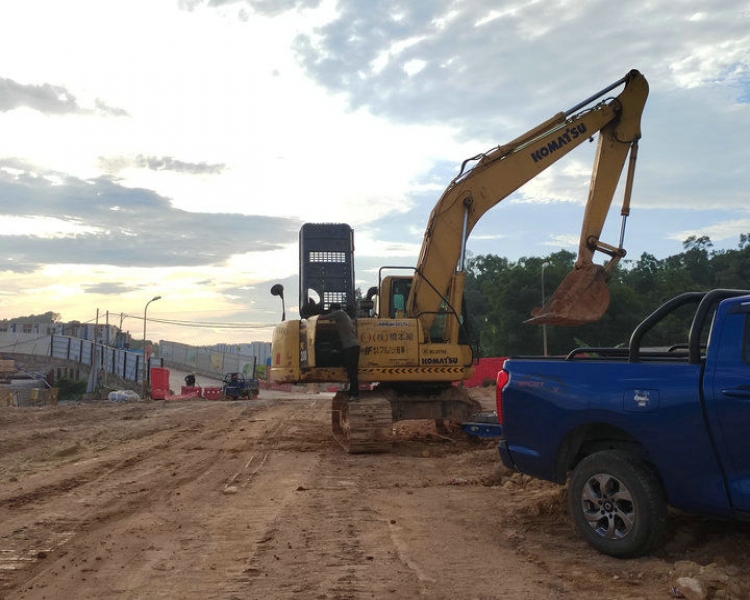 江门小松挖掘机开云(中国)中心/台山 开平 鹤山 恩平小松挖掘机开云(中国)售后