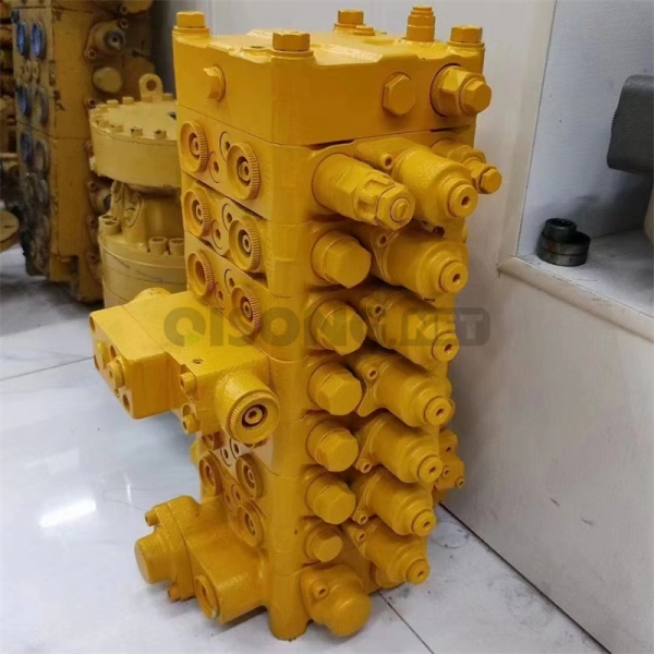 Komatsu Excavator PC130-7 hydraulic main control valve 723-57-11801 130-7 CONTROL VALVE ASS'Y 723-57-11800