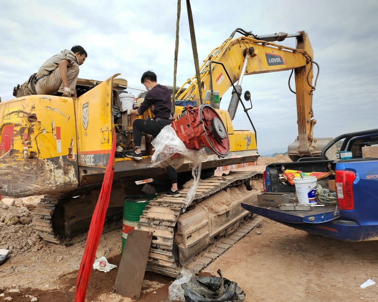 清远小松挖掘机开云(中国)中心/清远小松挖掘机开云(中国)售后