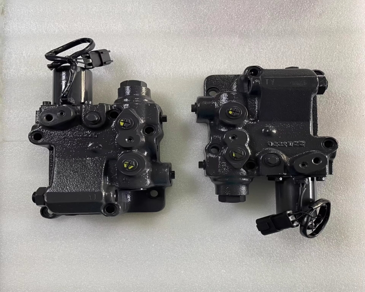 Komatsu小松PC300/350-6主泵提升器708-2H-03211